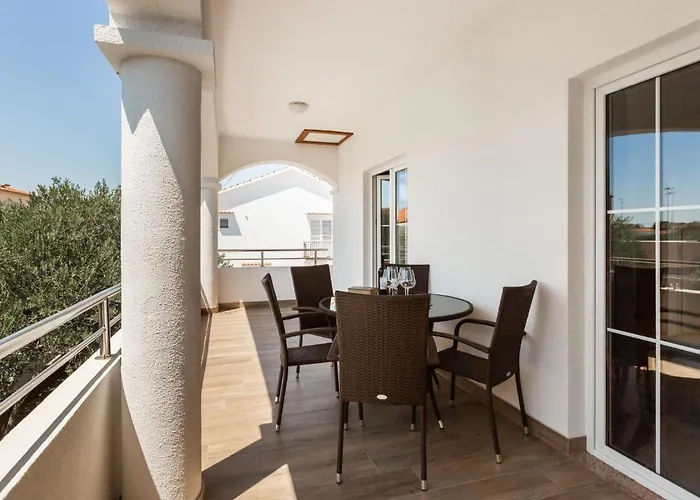 Apartament Tino-2 By Interhome