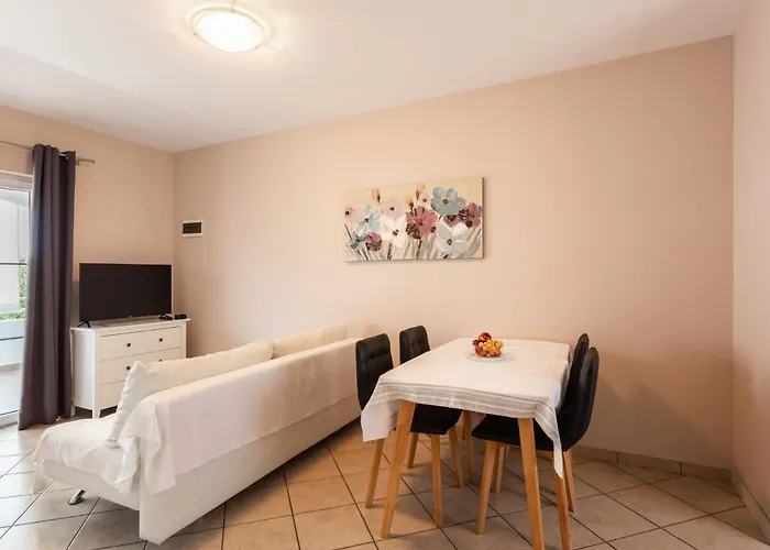 Apartament Tino-2 By Interhome