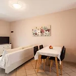 Appartement Tino-2 By Interhome