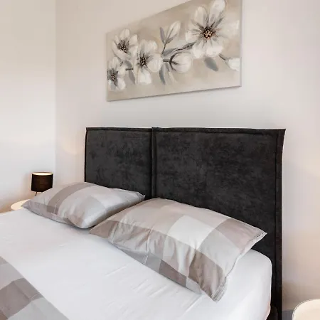 Tino-2 By Interhome Appartement